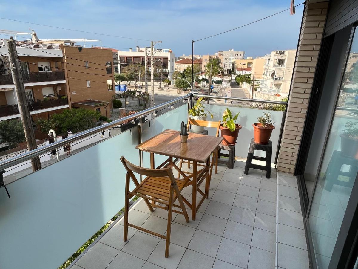 Atico En Cubelles Playa Apartment Luaran gambar